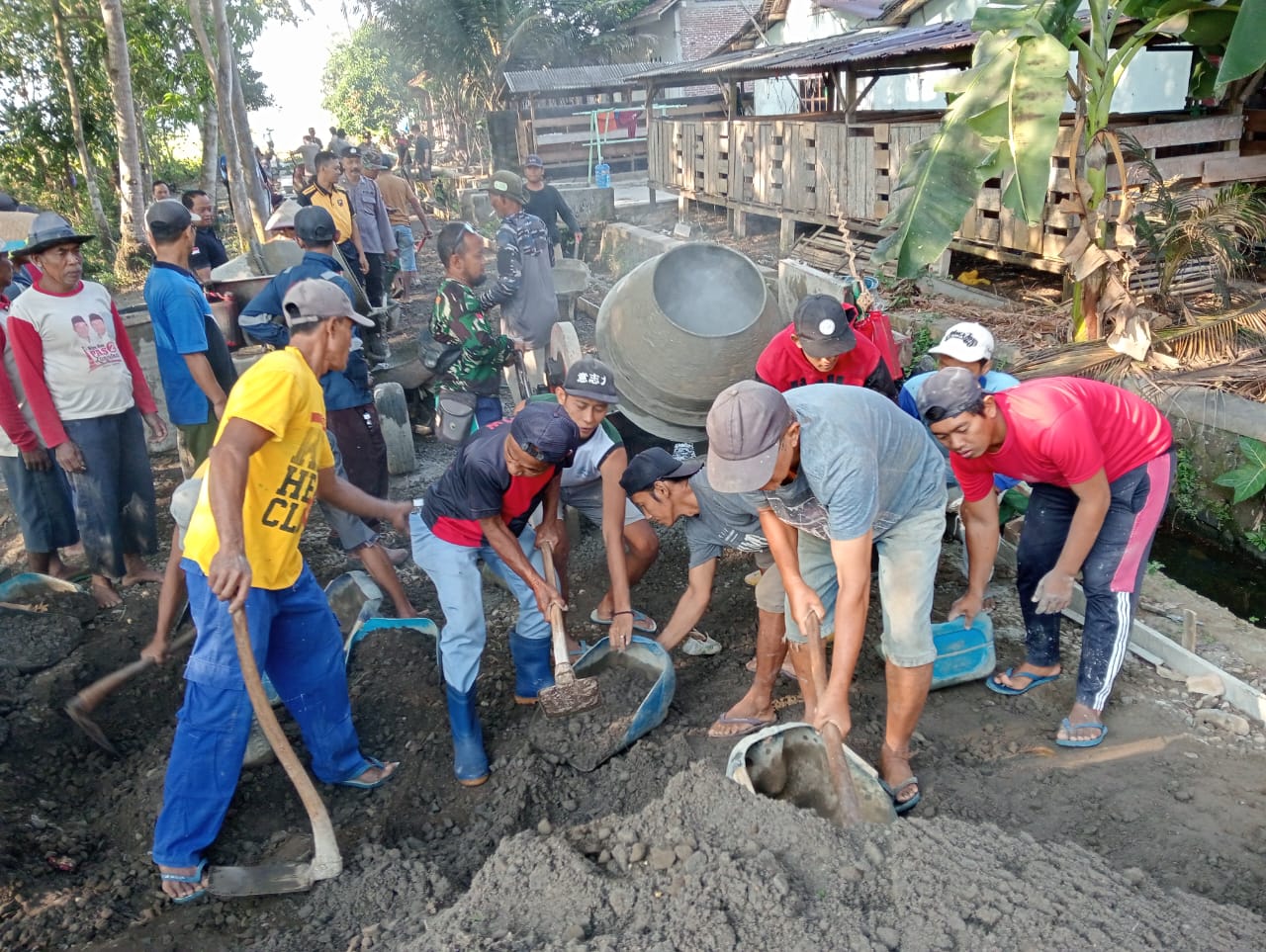 Jalan Cor TMMD di Desa Pandak Kecamatan Sumpiuh Ditarget Rampung Minggu 