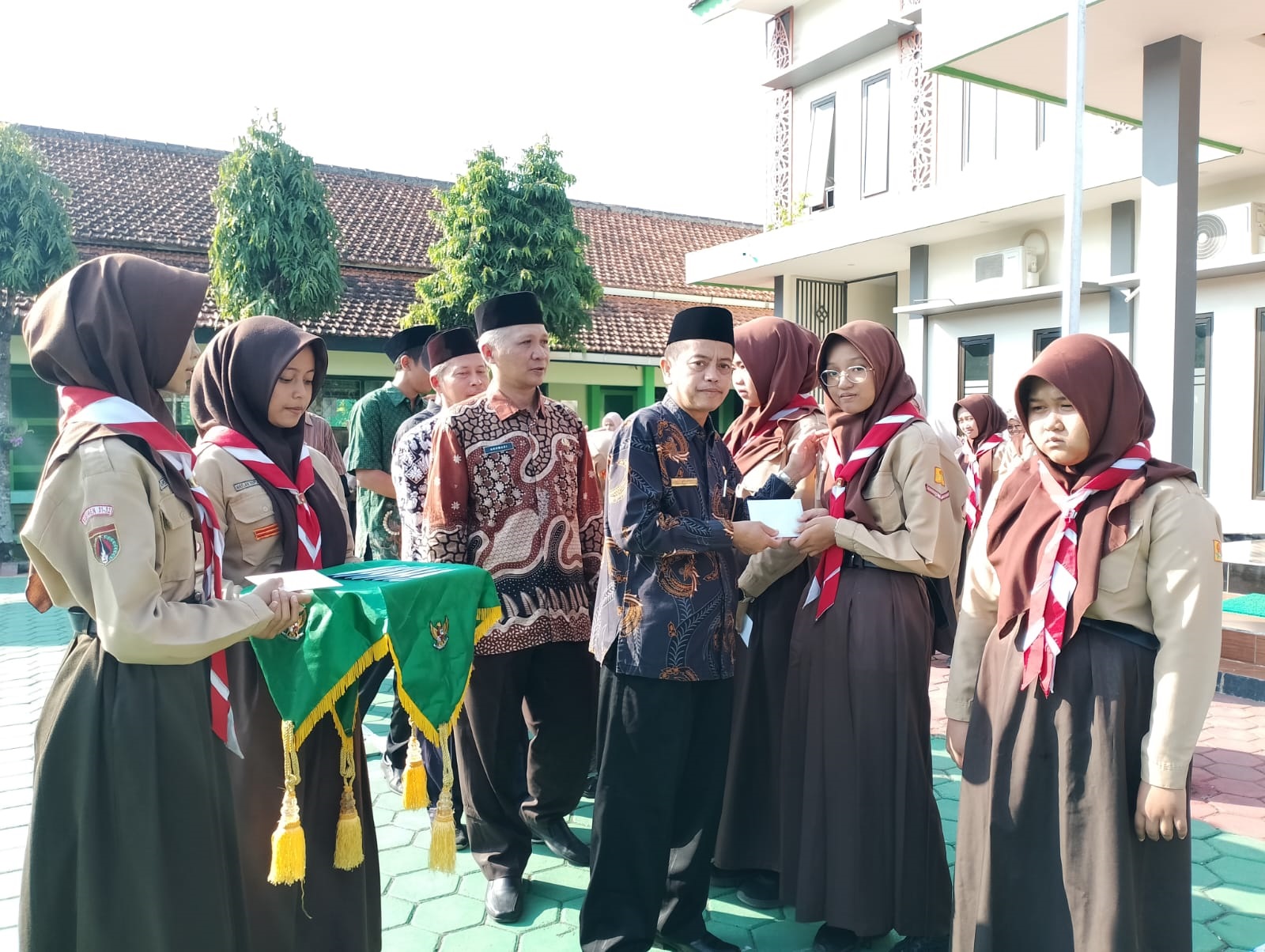 32 Anak Yatim Piatu Dapat Berkah Muharram