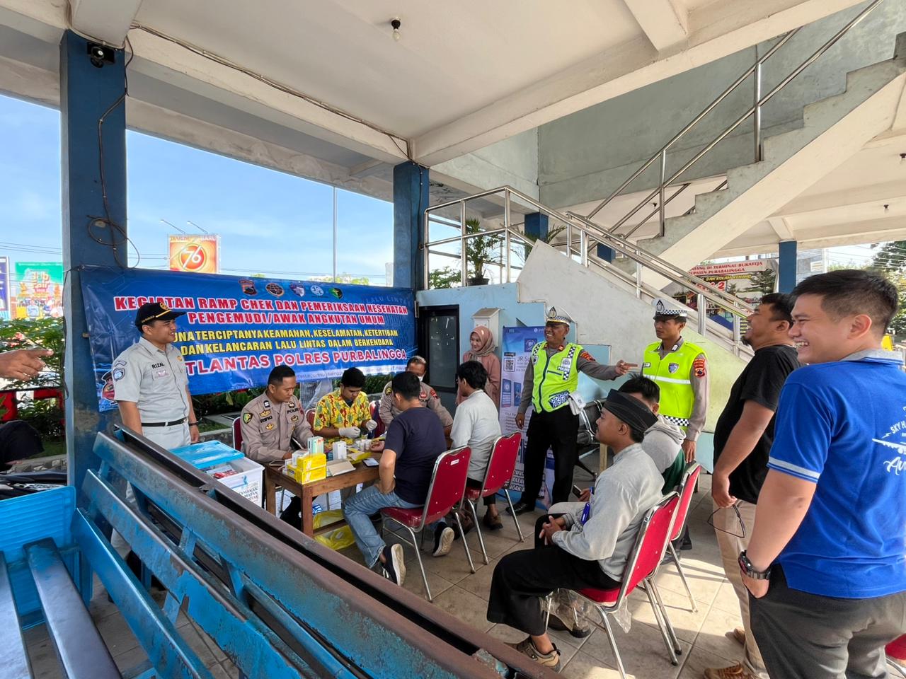 22 Pengemudi Angkutan Umum di Terminal Bukateja Dites Urine Mendadak