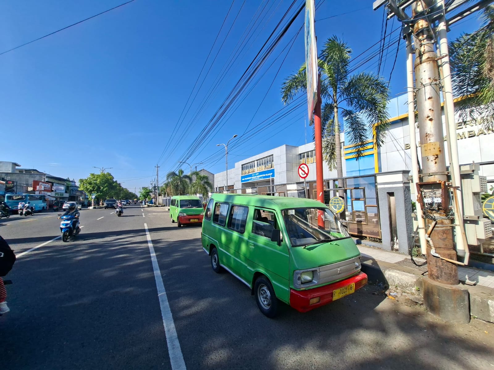 Angkutan Kota di Cilacap Kian Sepi, Pendapatan Sopir Turun Drastis
