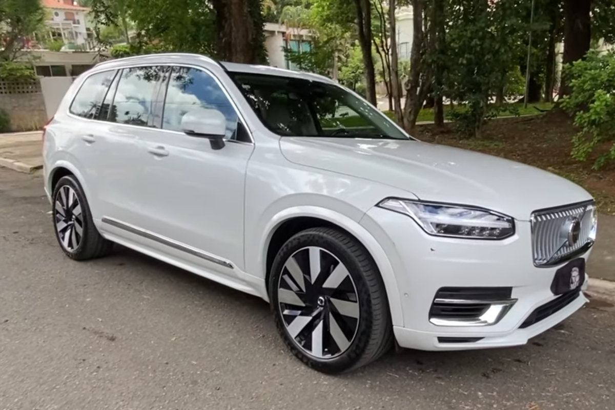 Volvo XC90 Facelift Resmi Meluncur di Indonesia, Hadirkan Teknologi Canggih dan Performa Tinggi