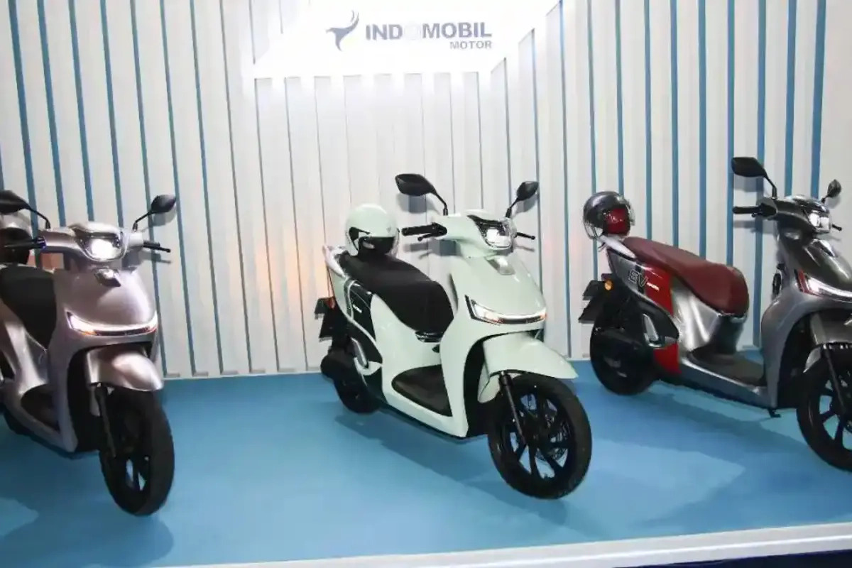 Motor Listrik Adora Bikin Pesaing Was-Was! Desain Keren, Harga Ramah Kantong