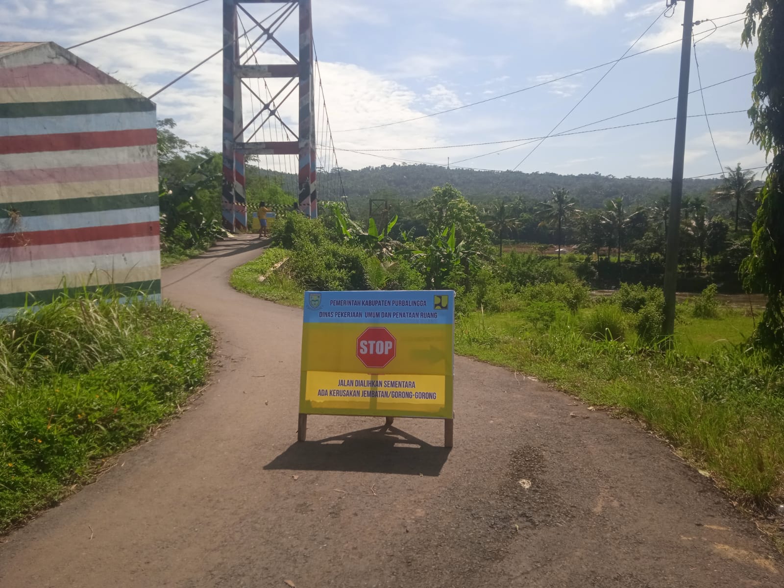 Dampak Jembatan Gantung Putus, Warga Sindang Harus Tempuh Jarak Dua Kali Lipat dari Biasanya