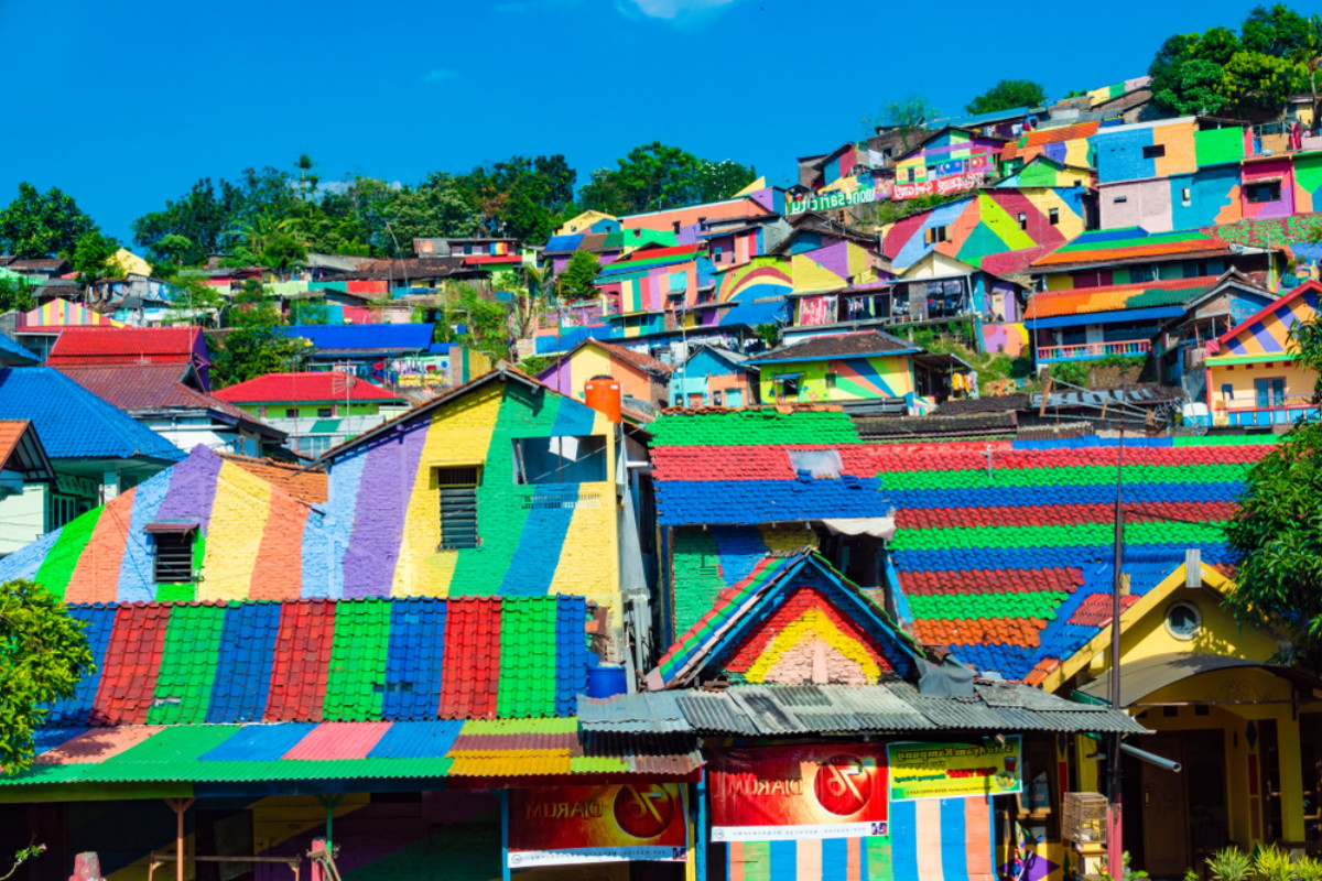 Bukan di Malang, Ini Pesona Kampung Pelangi di Semarang