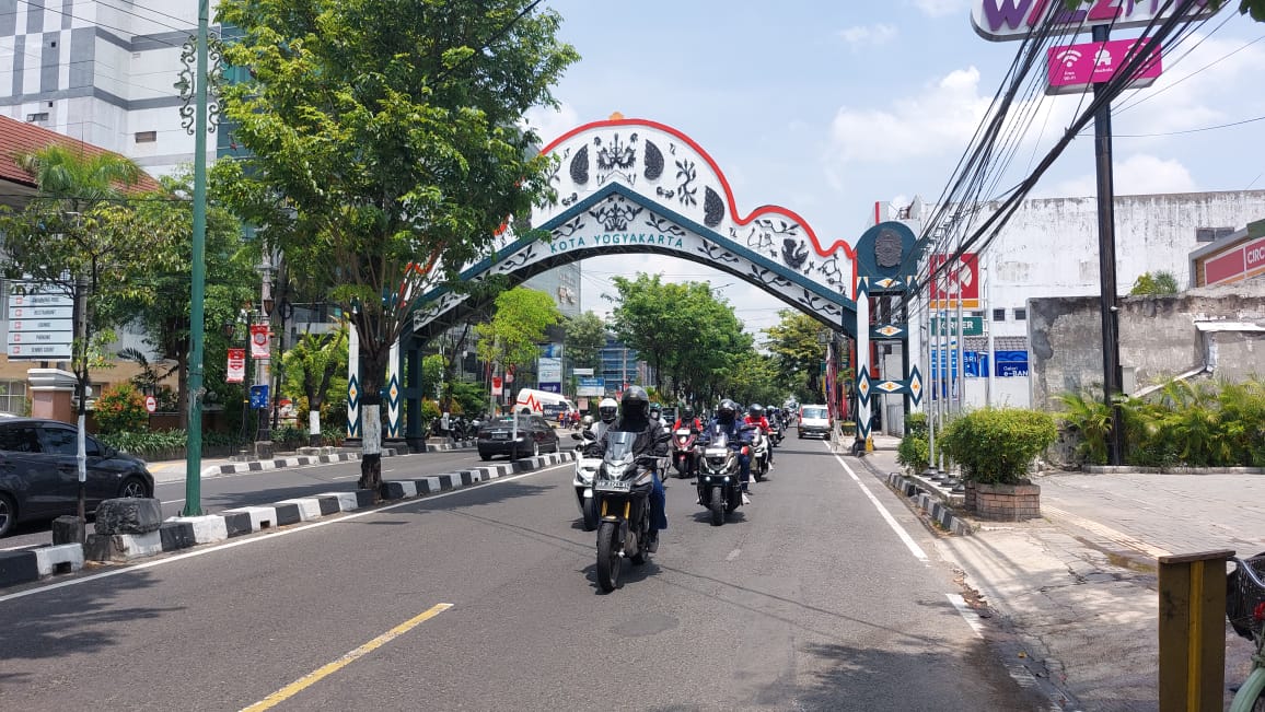 Libur Telah Tiba, Pengendara Wajib Lakukan Ini, Tips Aman Berkendara Saat Liburan 