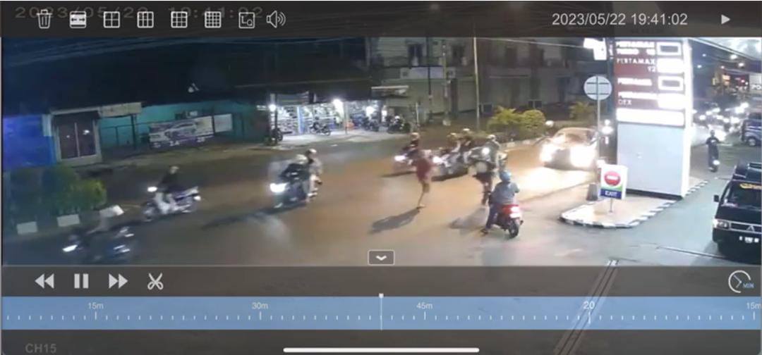 Viral Video CCTV Detik-Detik Penangkapan Bandar Pil Koplo di Depan SPBU Kalibogor Beredar, Ini Penjelasan Polr