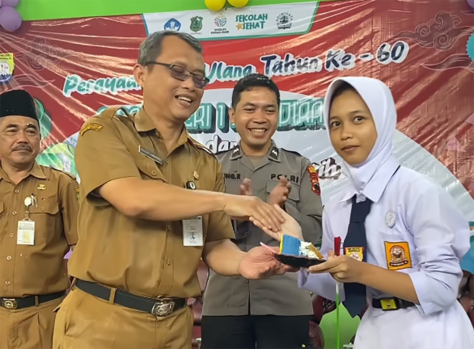 Perayaan HUT ke-60 SMP Negeri 1 Mandiraja dan Peresmian Masjid Berlangsung Meriah