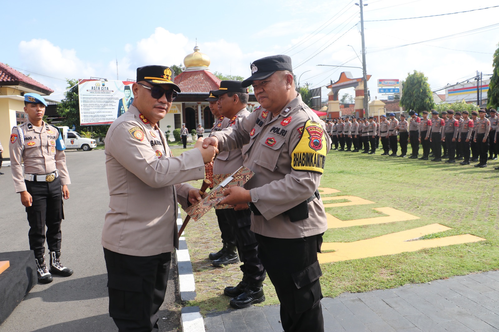 Kapolres Apresiasi Anggota Aktif Salurkan Beras SPHP