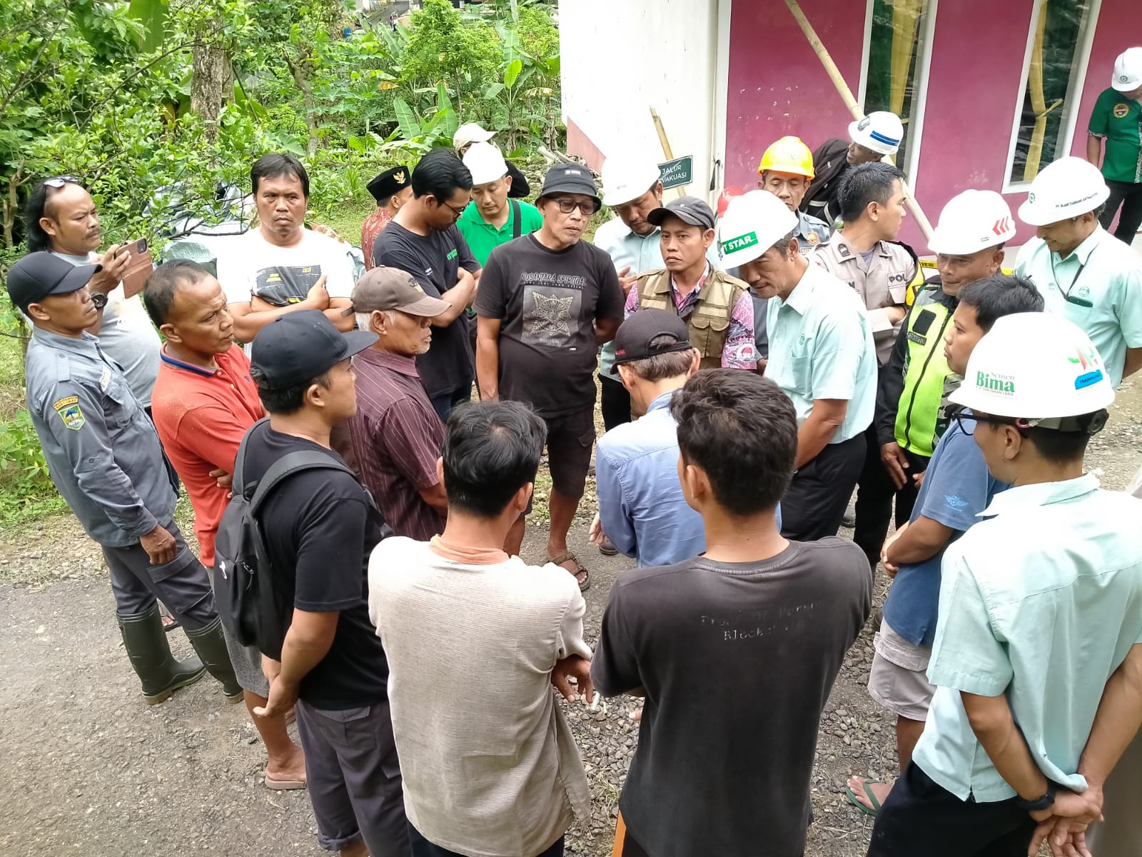 Warga Terdampak Longsor Tuntut Kejelasan Tanggungjawab PT. STAR