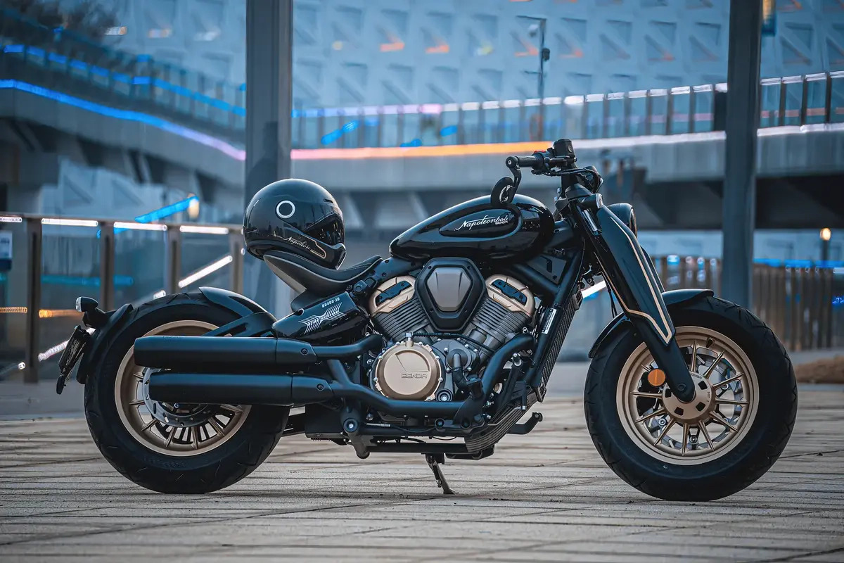 Keeway Napoleon Bob 500, Motor Cruiser Retro yang Bikin Tampilan Makin Sangar