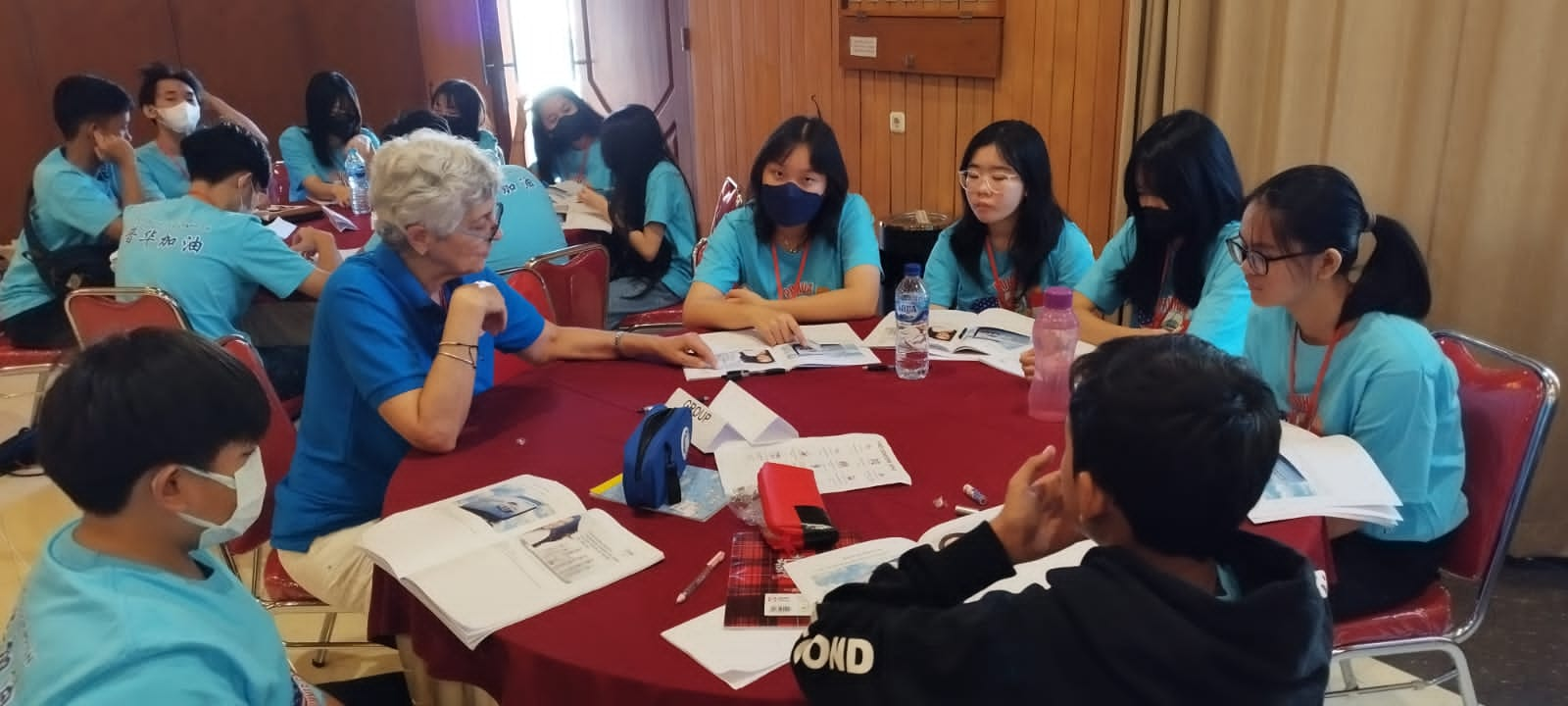 Tiga Profesor Bahasa dari New York Jadi Mentor di Puhua English Summer Camp 2023