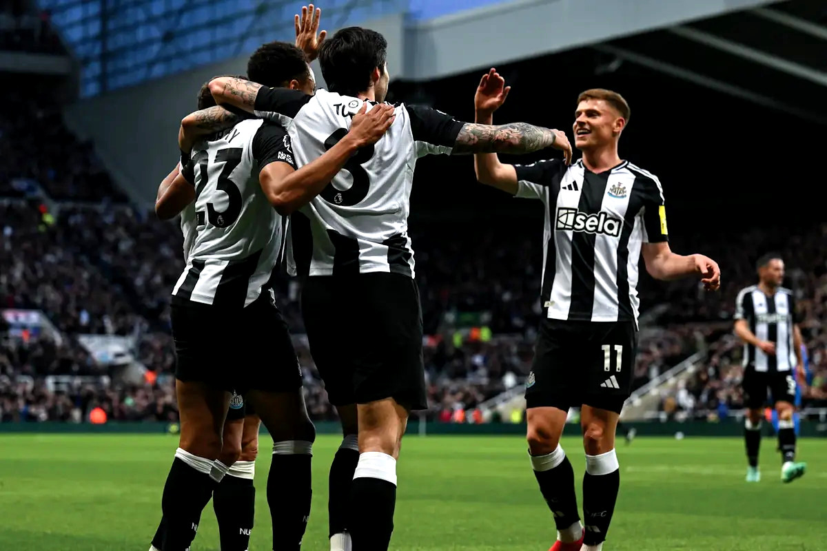 Prediksi & Head to Head Aston Villa vs Newcastle United