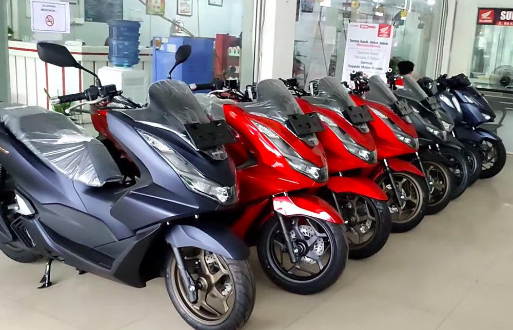 Inilah Perkiraan Cicilan Kredit Motor Matic Honda PCX 160 CBS, per ...