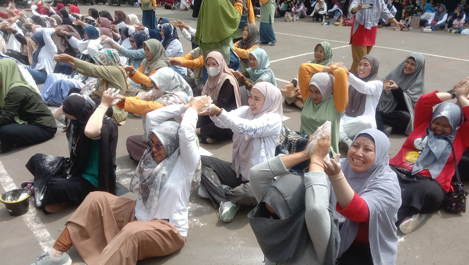 Bangun Persatuan, Parenting SDIT Harum Gelar Lomba Pitulasan