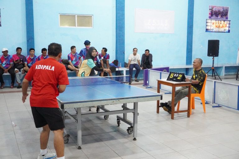 Ajang Pembinaan, Ratusan Atlet Cilacap Tampil di Kejuaraan Tenis Meja