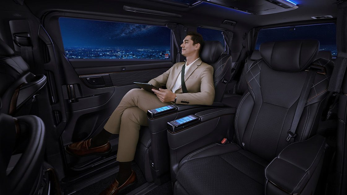 Mobil Toyota Alphard 2025 Muncul Versi Hybrid, Makin Mewah & Irit BBM