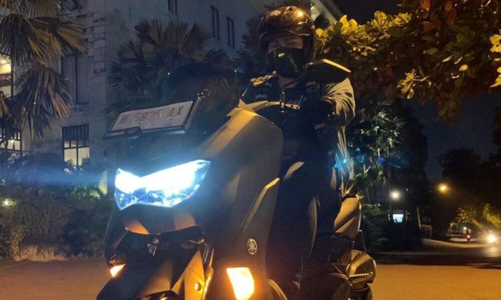 Tips Berkendara dengan Nyaman Menggunakan Motor Murah pada Saat Malam Tahun Baru