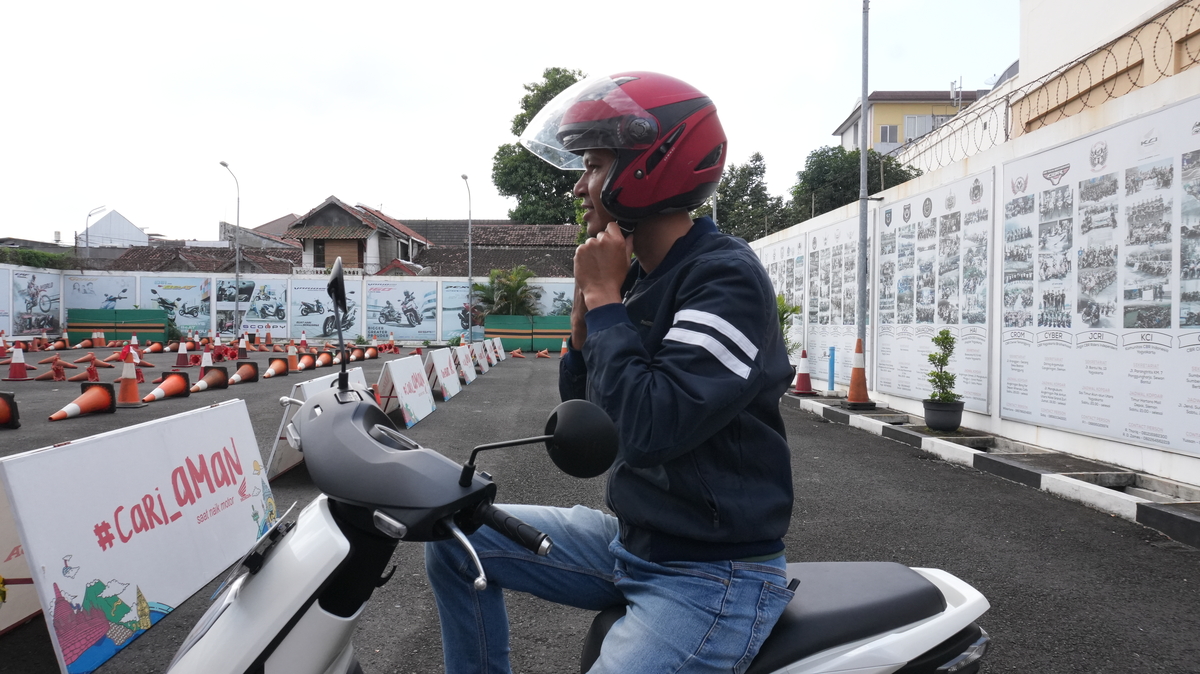 Pahami Arti Helm dalam Berkendara