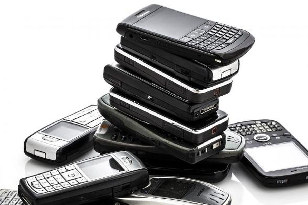 8 HP Pertama dan Tertua di Dunia yang Mengubah Sejarah Telekomunikasi