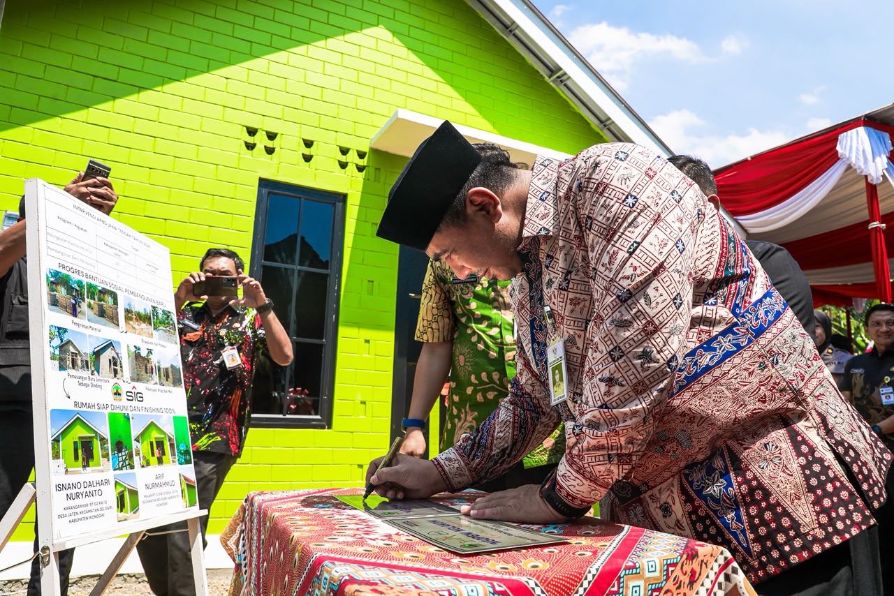 Pemprov Jateng Uji Bata Interlock, Bangun Rumah Lebih Cepat dan Hemat