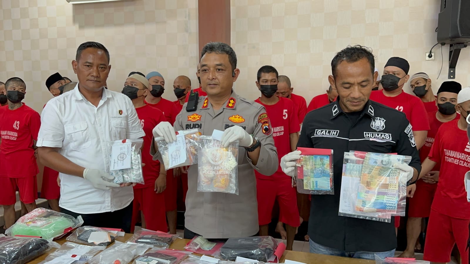 Jaringan Narkoba Lewat WhatsApp Terbongkar, 36 Tersangka Narkoba Diamankan Polisi