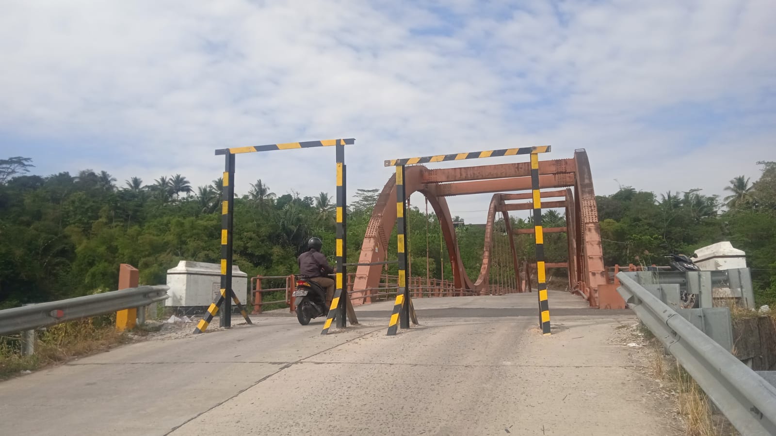 Jembatan Merah Purbalingga Riwayatmu Kini, Masih Diportal dan Warna Cat Kian Pudar