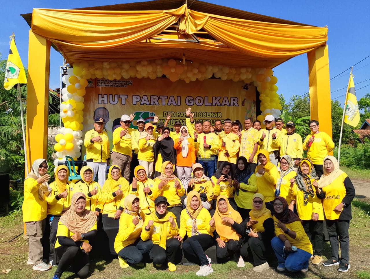 HUT ke-61 DPD Golkar Kebumen Gelar Bakti Sosial 