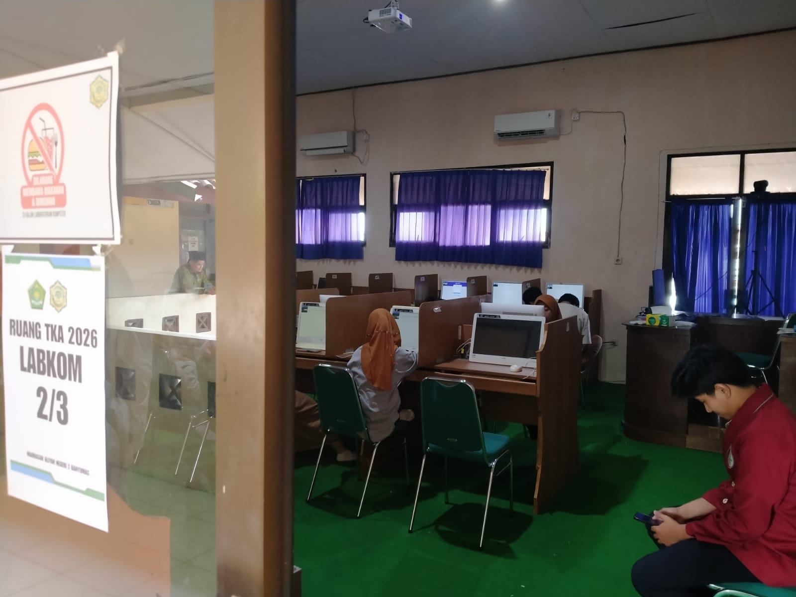 Server Error Warnai Gladi TKA MA Banyumas, Puluhan Siswa Kembali Belajar