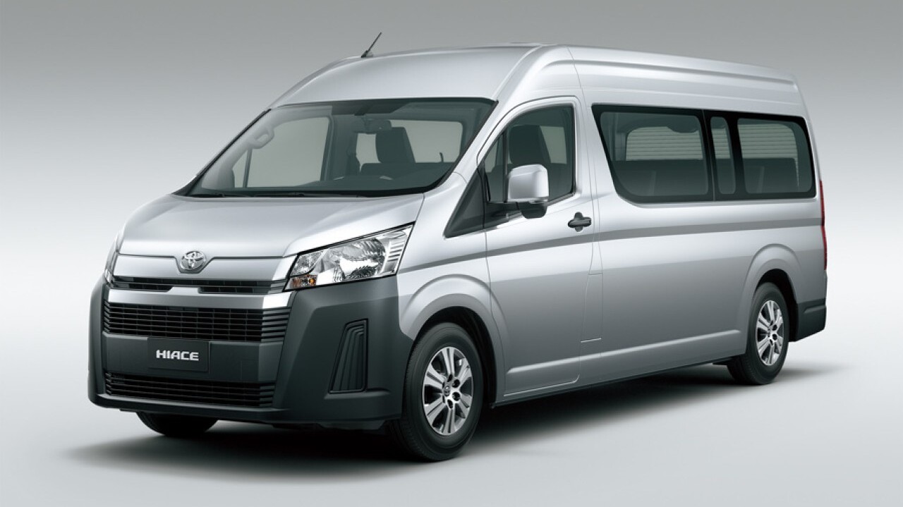 Mobil Keluarga Super Lega! Toyota Hiace Premio 2025, 14 Kursi dan AC Kabin Full