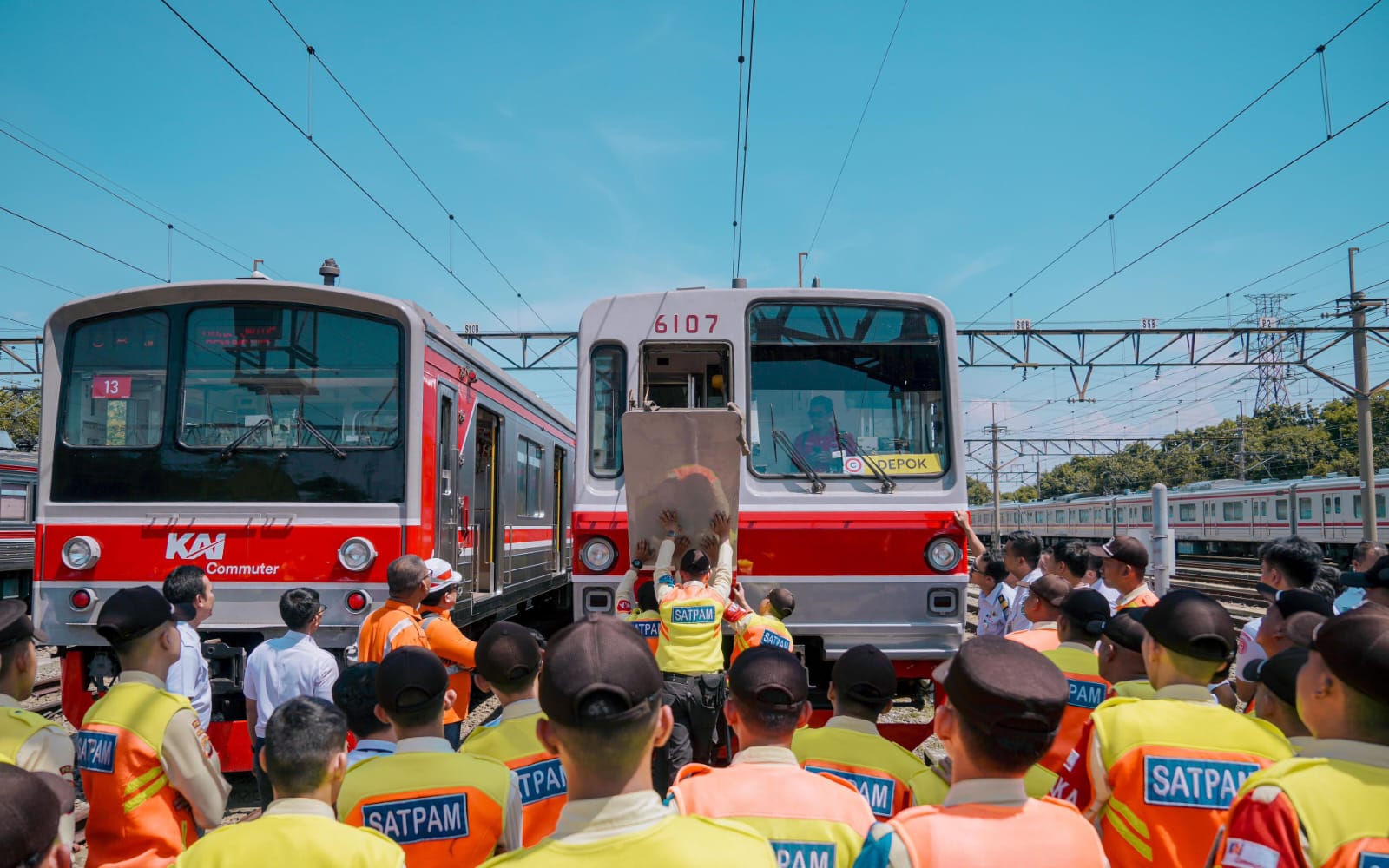 Jelang Nataru, KAI Commuter Latih Petugas Front Liner dalam Simulasi Tanggap Darurat