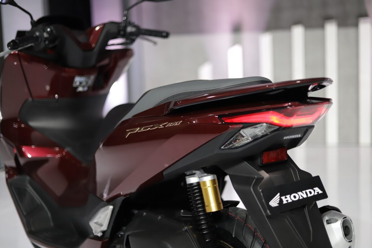 Teknologi Hybrid Terbaru di Motor PCX 2025, Ini Bocoran Fitur dan ...