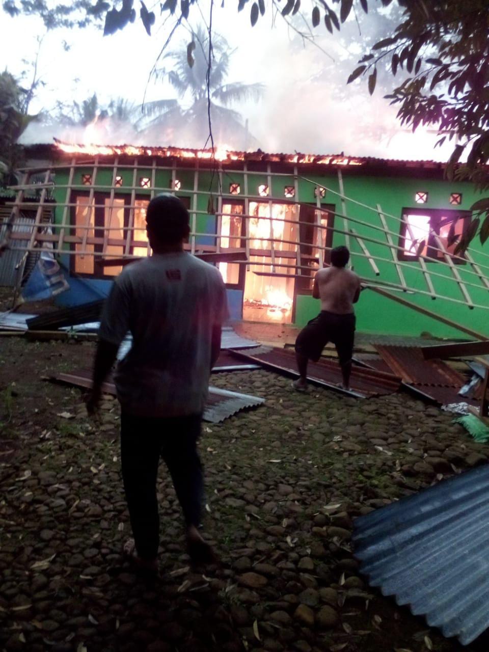 Rumah Milik Sumadi Ludes Terbakar di Sawangan Kebasen 