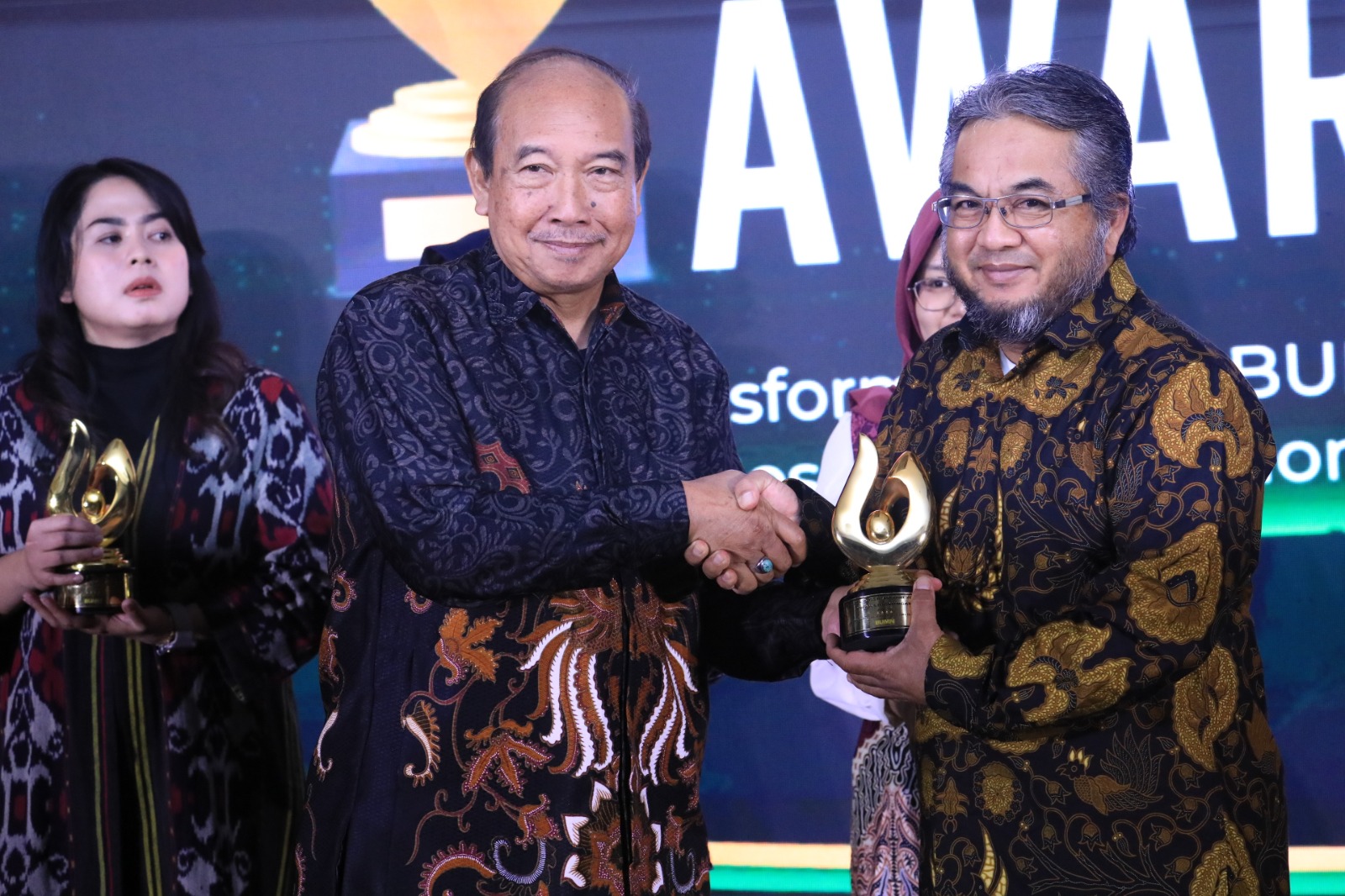 Kilang Cilacap Raih Predikat Gold TJSL & CSR Awards 2025 Berkat Pendampingan Program MAMAKU SIGAP