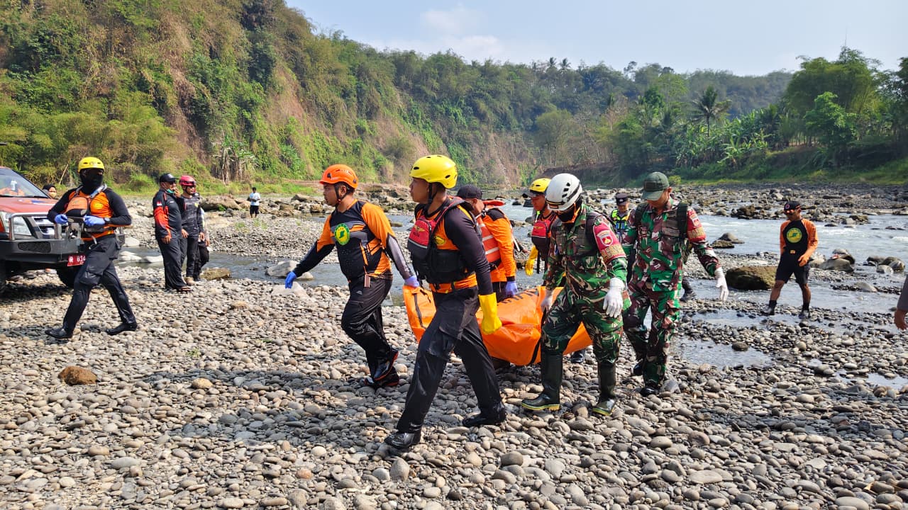 2 Hari Dicari, Pemancing asal Cilacap yang Terseret Sungai Serayu Ditemukan Meninggal