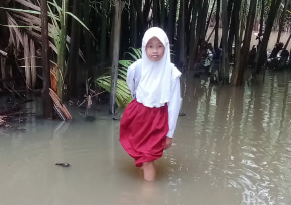Tergenang Banjir, Warga Nusapule Aktivitas Normal