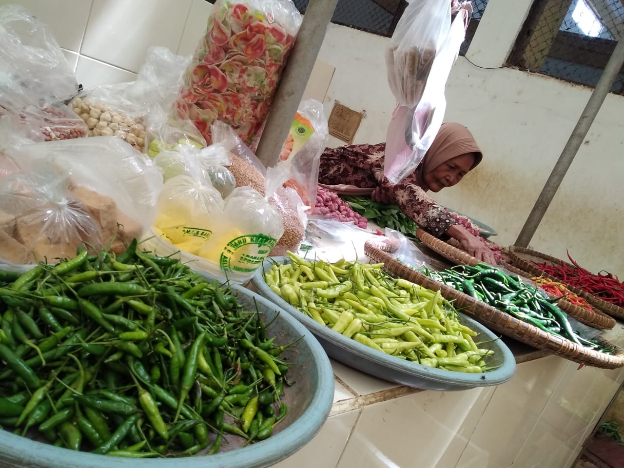  Pedagang di Sumpiuh: Harga Cabai 'Jeglag-Jeglug'