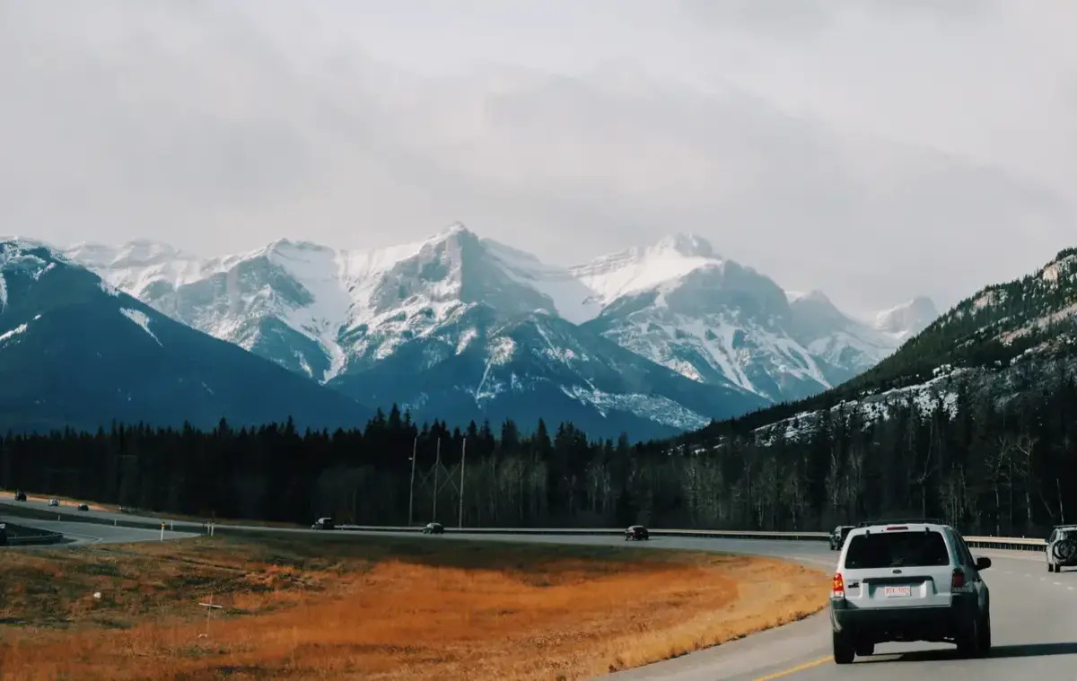 Daftar Mobil Listrik Yang Cocok Untuk Anda yang Hobi Road Trip!