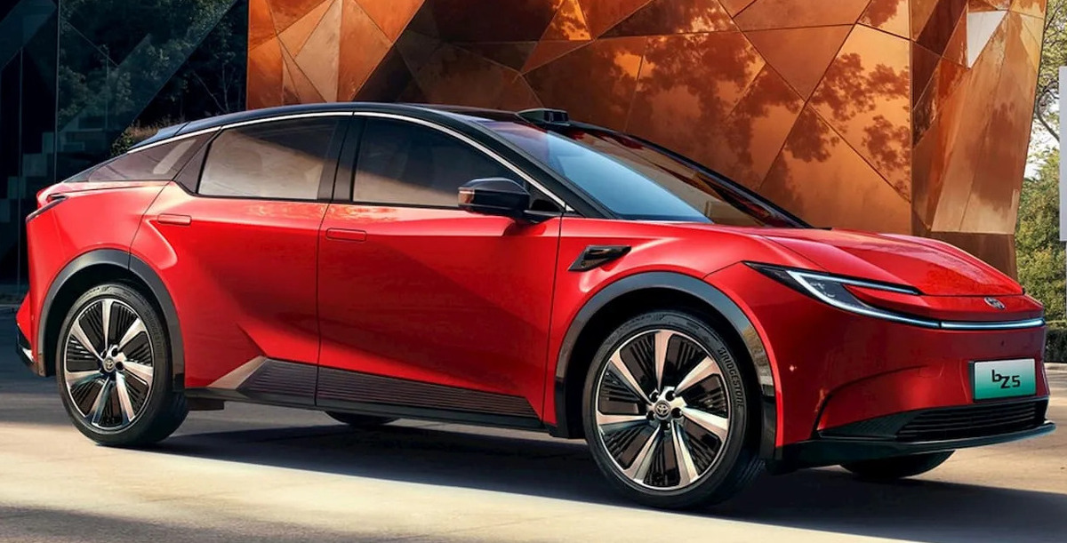 Mobil Listrik Toyota bZ5 Pakai Baterai BYD untuk Jarak Tempuh 630 km, Ini Bocoran Spesifikasi dan Harganya