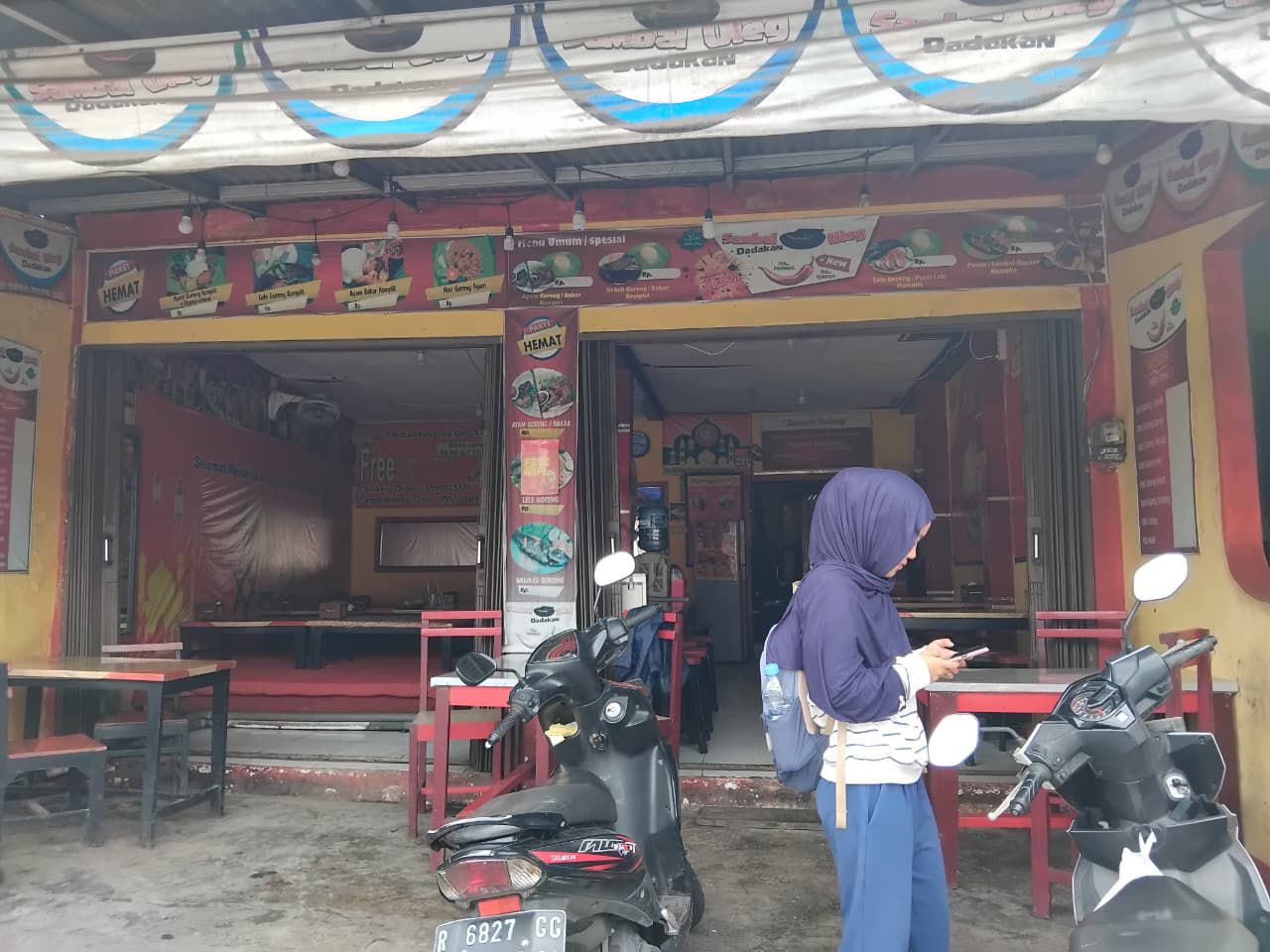 Ngaku Pecinta Pedas, Datang ke Sambal Uleg Dadakan yang Menyediakan TIga Varian Sambal