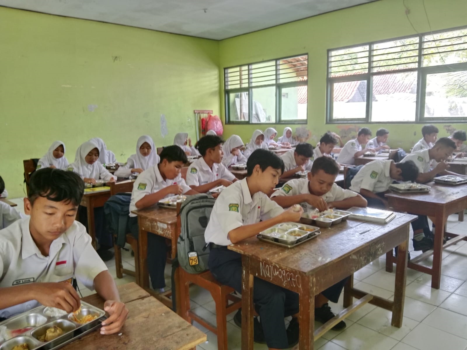 MBG Sambangi MTsN 6 Kebumen 