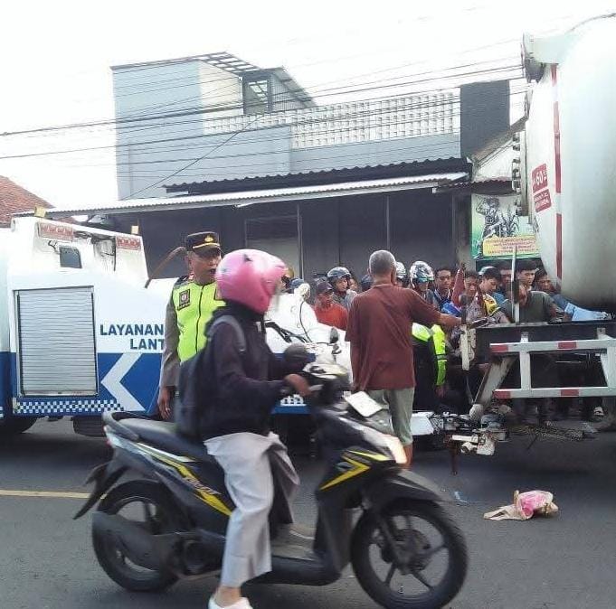 Kecelakaan Maut di Sokaraja, Siswi SMA Meninggal Usai Masuk Kolong Truk