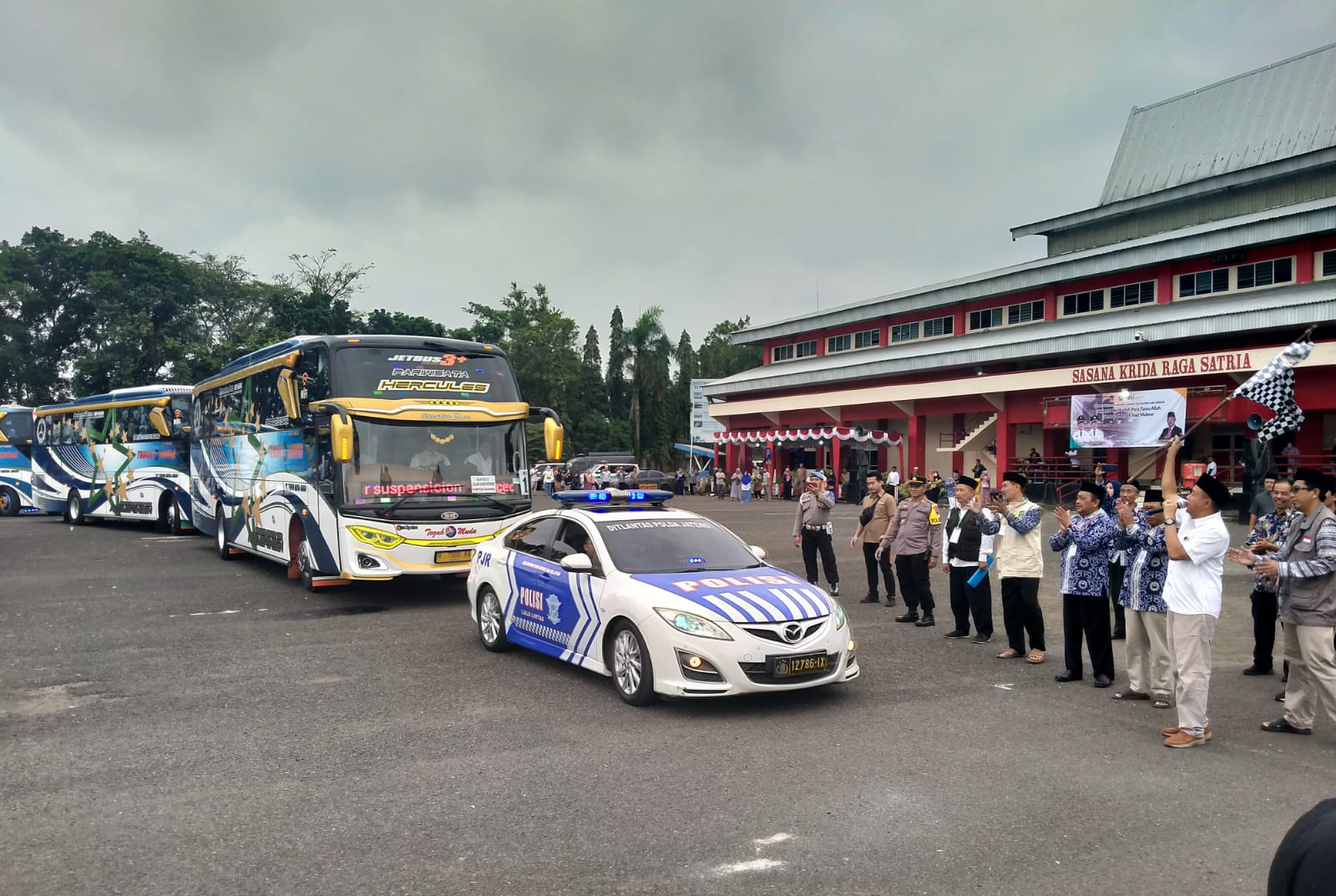 Pemberangkatan Dua Kloter Haji Banyumas Selanjutnya Dari Menara Teratai