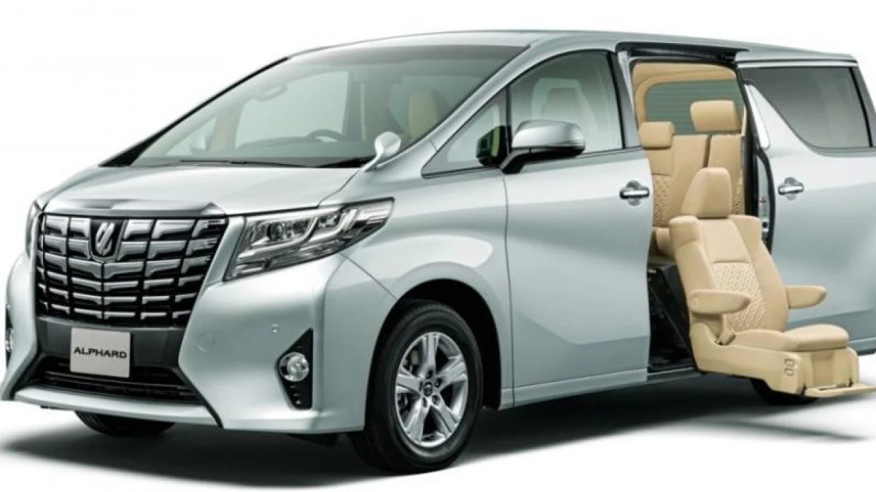 Toyota Alphard Terbaru: Mobil Sultan yang Jadi Primadona Para Artis Indonesia