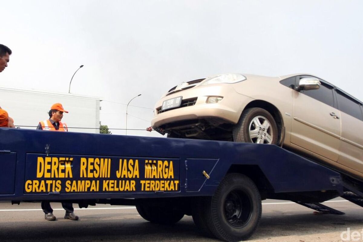 Inilah Nomor Layanan Resmi Mobil Derek Jasa Marga yang Bisa Kalian Hubungi Saat Mobil Mogok di Tol