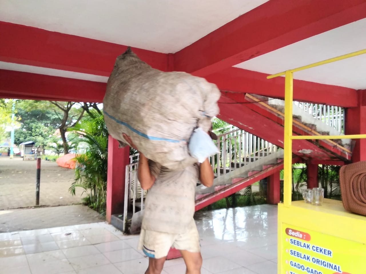 Tahun Baru, Rejeki Nomplok Tukang Rongsok