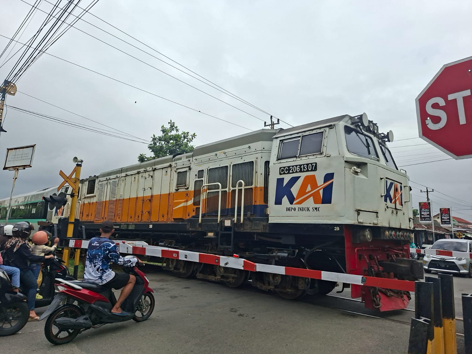 Kereta Pengangkut Semen di Jalan Damar Dikeluhkan Warga, Dishub Cilacap Minta Jadwal Diubah