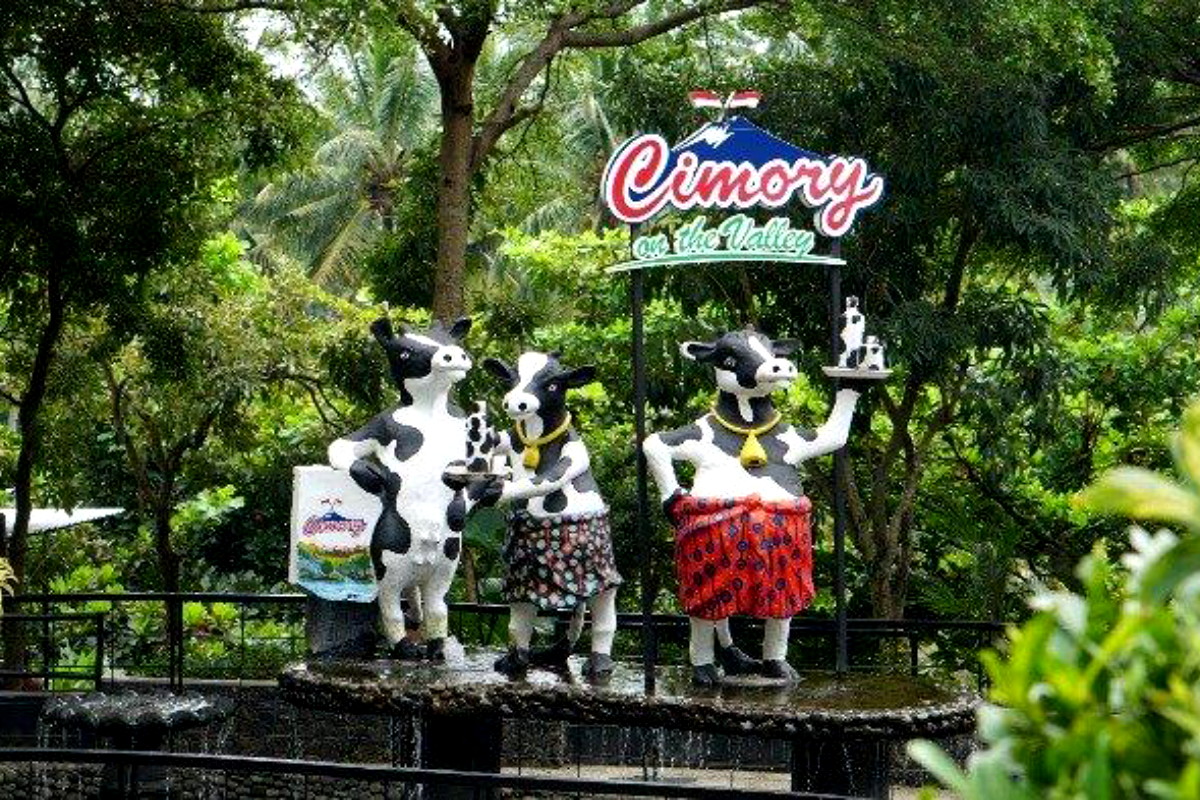 Jelajah Wisata Edukasi Cimory On The Valley