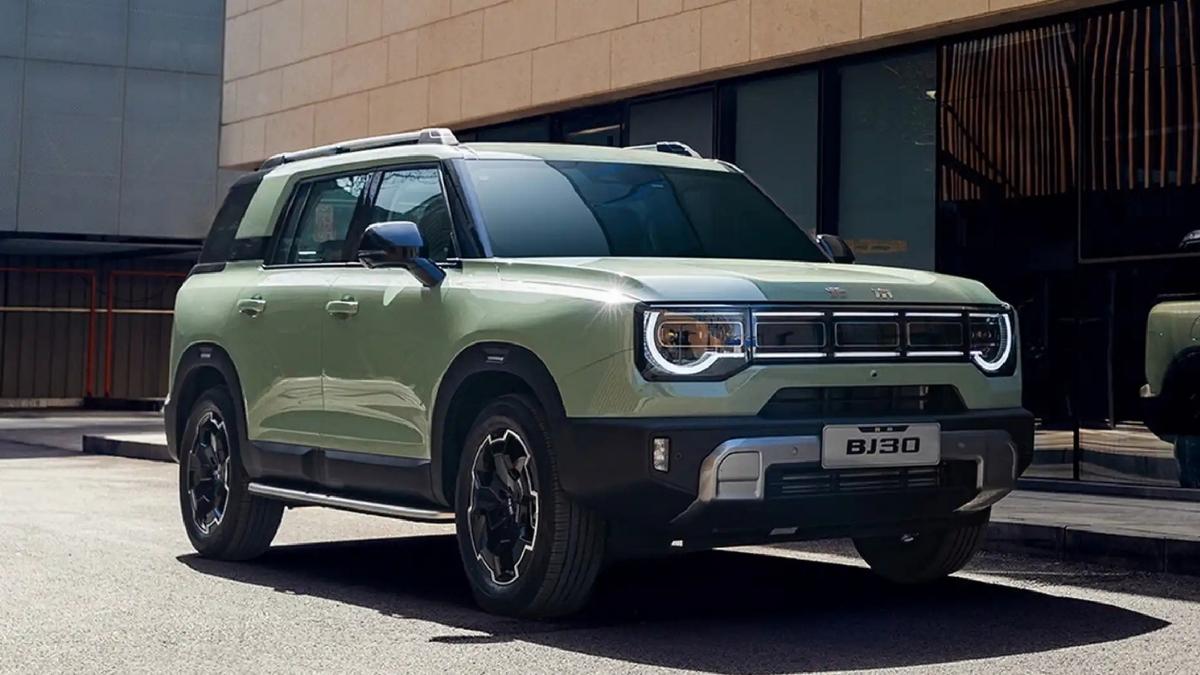 BAIC BJ30 Hybrid Siap Tampil di GIIAS 2025, SUV Tangguh dengan Jarak Tempuh 1.200 Km