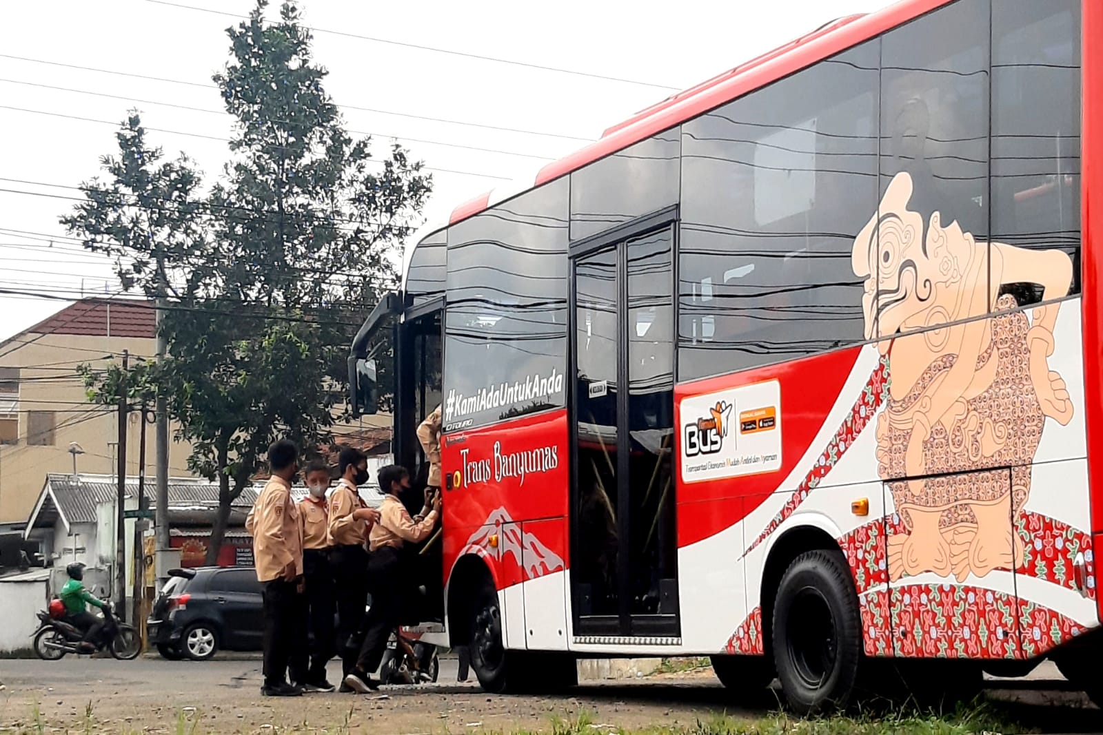 Bus Trans Banyumas Dimanfaatkan Pengenalan Transportasi Umum ke Pelajar