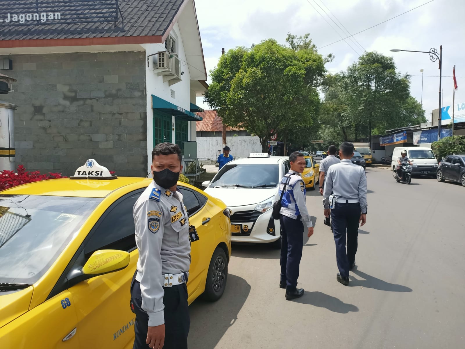 Taksi Parkir Sembarangan di Jalan Kober Diberi Pembinaan, Ini Sebabnya